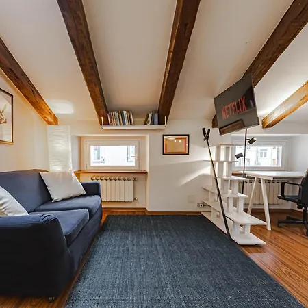 Ampio Loft Confortevole Nel Cuore Di Trieste